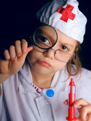 child-doctor-costume-2166079 child, doctor, costume-2166079.jpg
